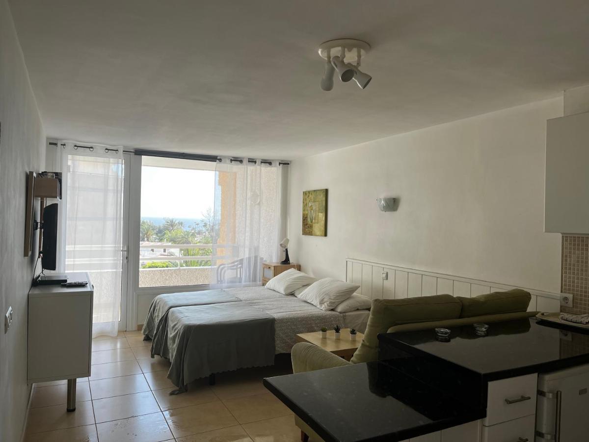 Borinquen Studio Apartment Playa Fanabe Exterior photo